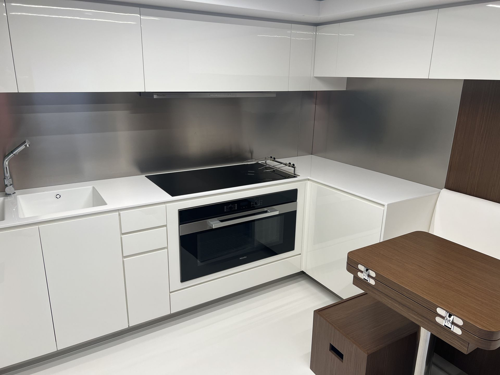 Main deck - Galley.webp
