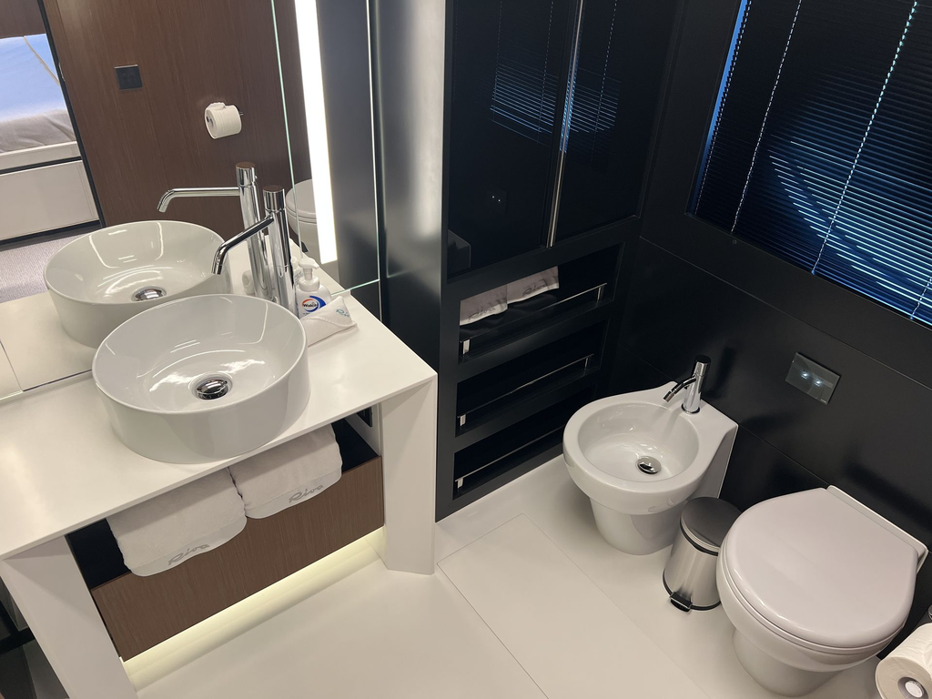 Below deck - Double bed cabin bathroom.webp