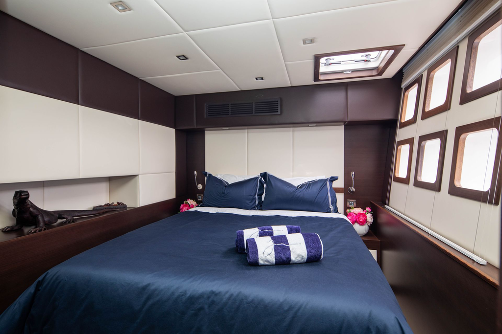 Master cabin.webp